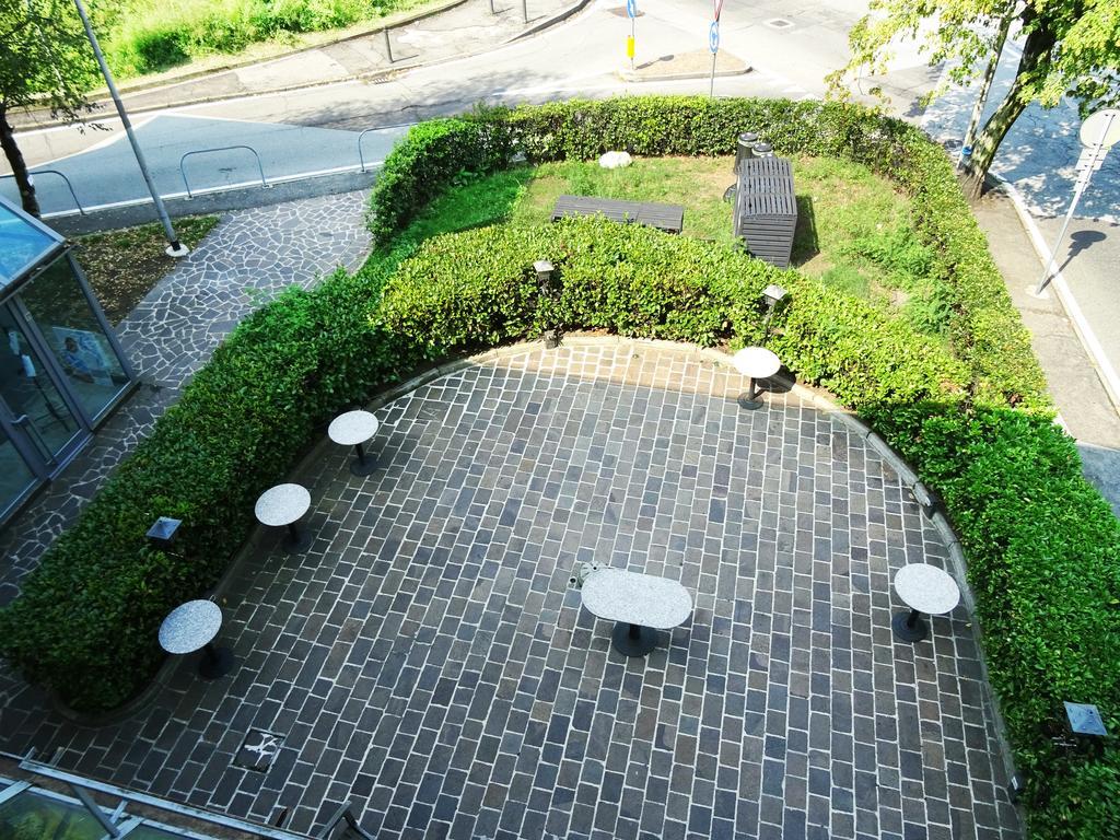 Victoria Hotels Carso Camnago Volta 외부 사진